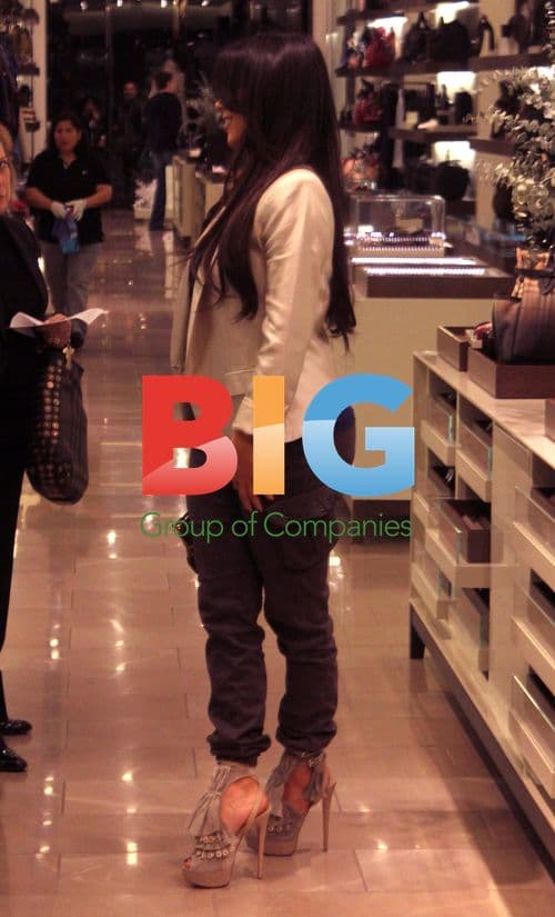 Kim Kardashian Shops at Barneys in NYC
