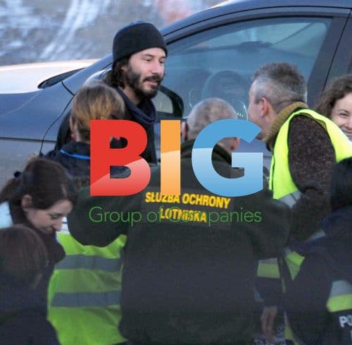 Keanu Reeves Leaves Bydgoszcz Airport
