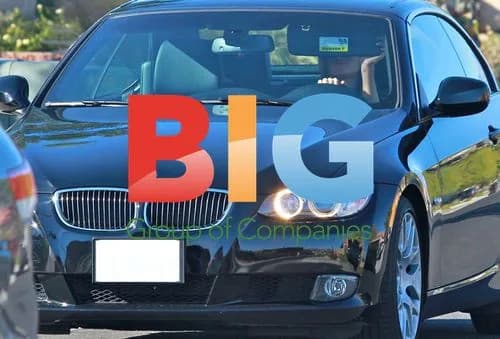 Lindsay Lohan Drives to Betty Ford