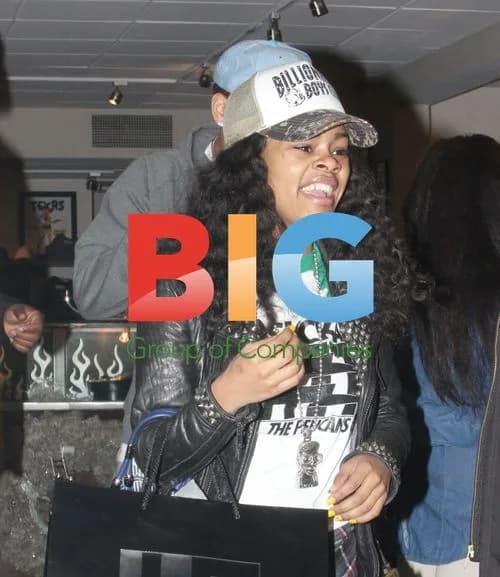 Chris Brown Holiday Shopping