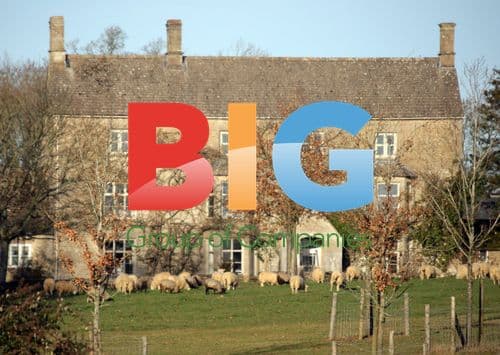 Elizabeth Hurley's husband Arun Nayar smoking outside