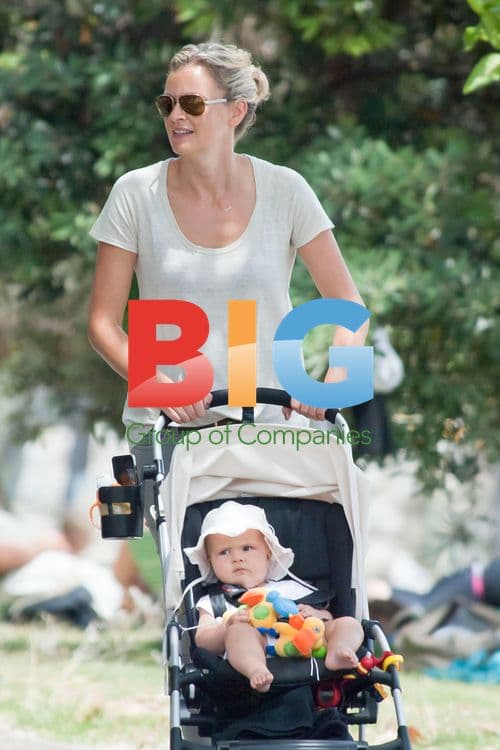 Sarah Murdoch with family in Sydney