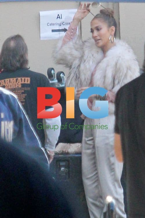 Jennifer Lopez backstage at American Idol