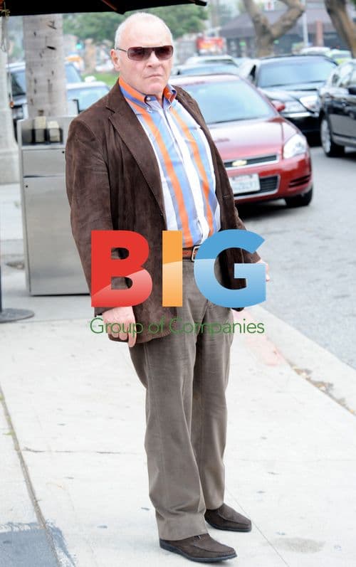 Anthony Hopkins Leaves Lunch