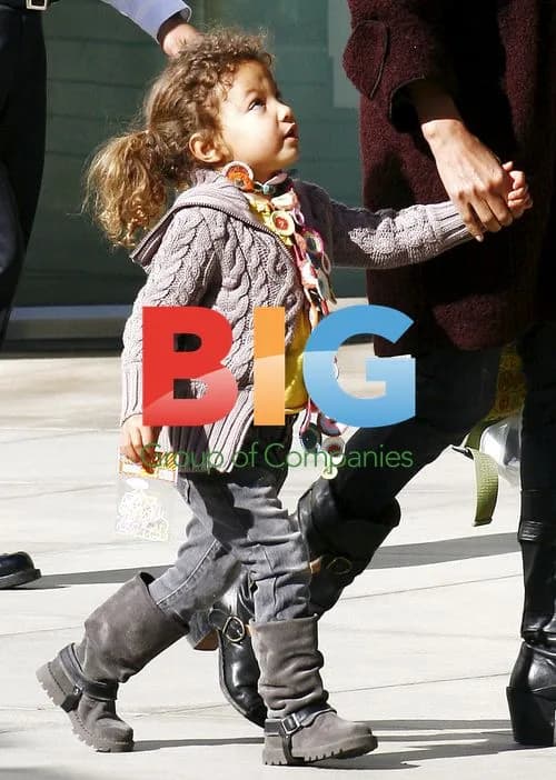 Halle Berry and daughter shopping