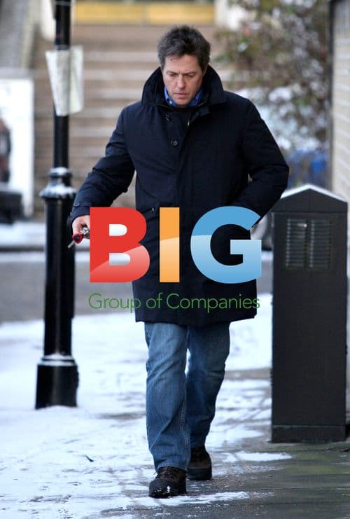 Hugh Grant Arriving at Liz Hurley's House