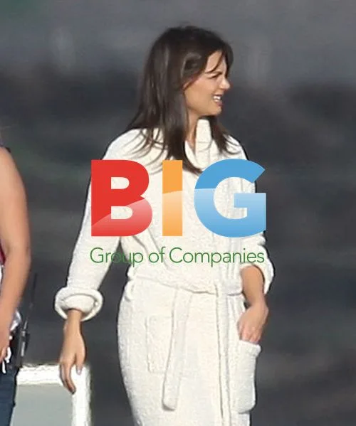 Katie Holmes and Adam Sandler on set