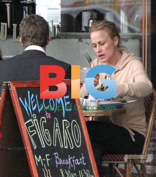 Patricia Arquette Enjoys Lunch