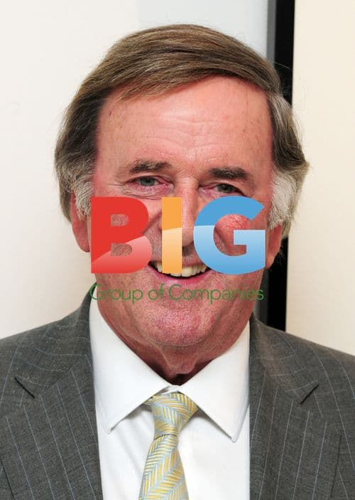 Sir Terry Wogan Unveils TOGS Art at Harrods