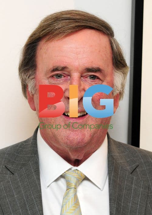 Sir Terry Wogan unveils TOGS art at Harrods