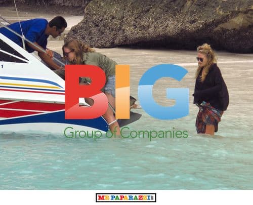 Olsen Twins on Holiday in Asia