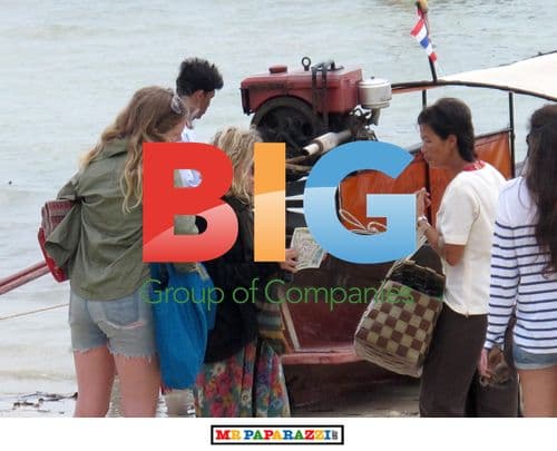 Olsen Twins on Holiday in Southeast Asia