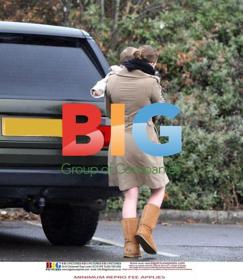 Charlotte Church hands kids to ex Gavin Henson