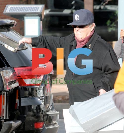 Jack Nicholson Shopping in Aspen