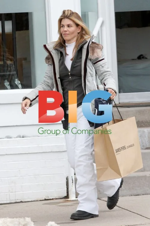 Lori Loughlin Shopping in Aspen