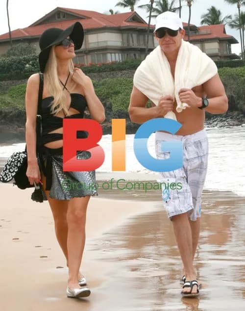 Paris Hilton and Cy Waits on Hawaiian Beach