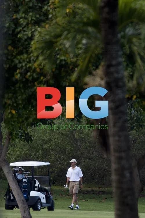 Obama Plays Golf with Friends in Hawaii