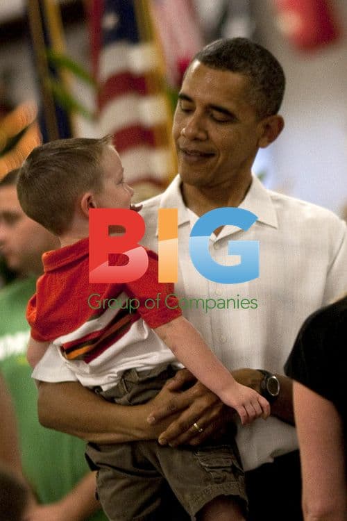 Obama Greets Military at Christmas