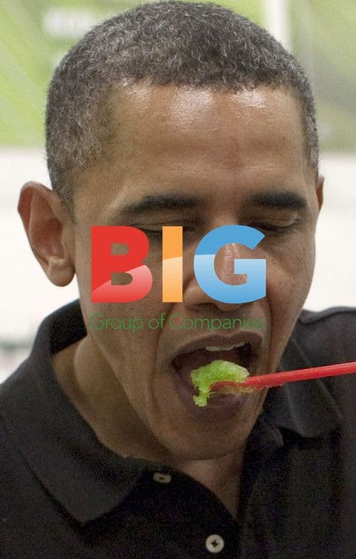 Obama Eats Shaved Ice in Hawaii