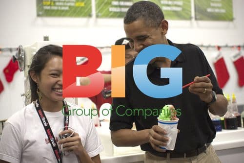 Obama Eats Shaved Ice in Hawaii