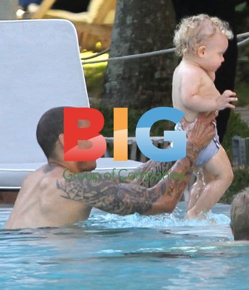 Jermaine Jones and Family Vacation in Miami Beach