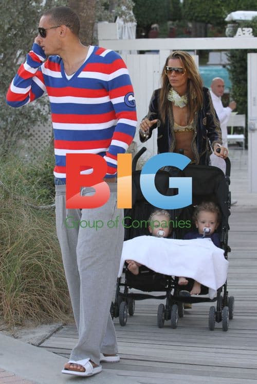 Jermaine Jones and Family on Vacation in Miami Beach
