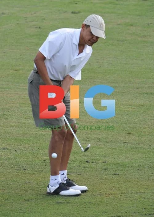 Barack Obama Plays Golf in Hawaii