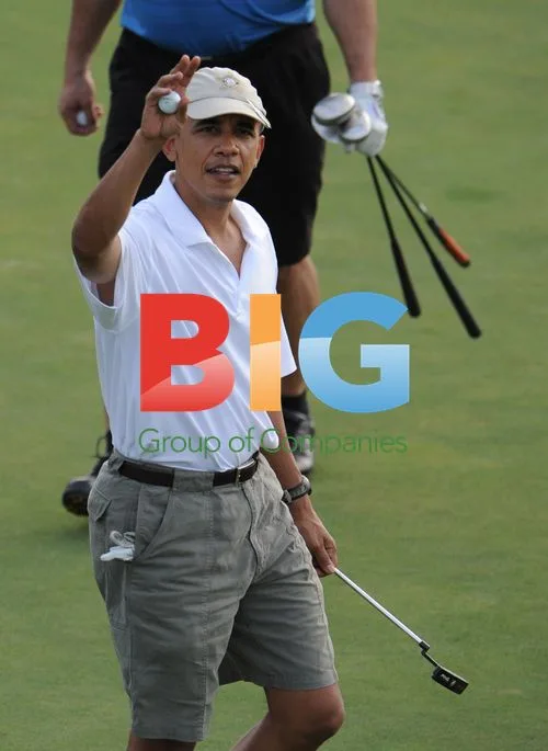 Obama Golfing in Hawaii