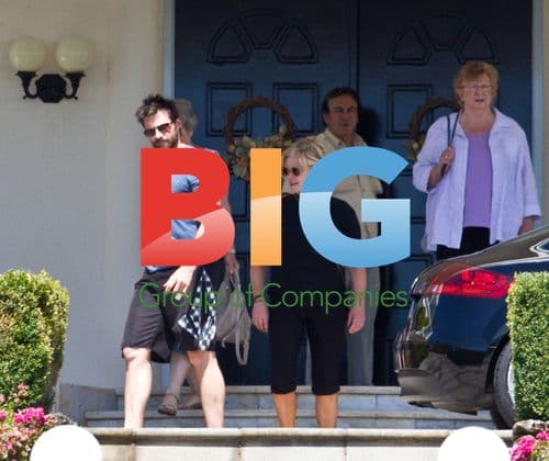 Hugh Jackman & Family House Hunting in Melbourne