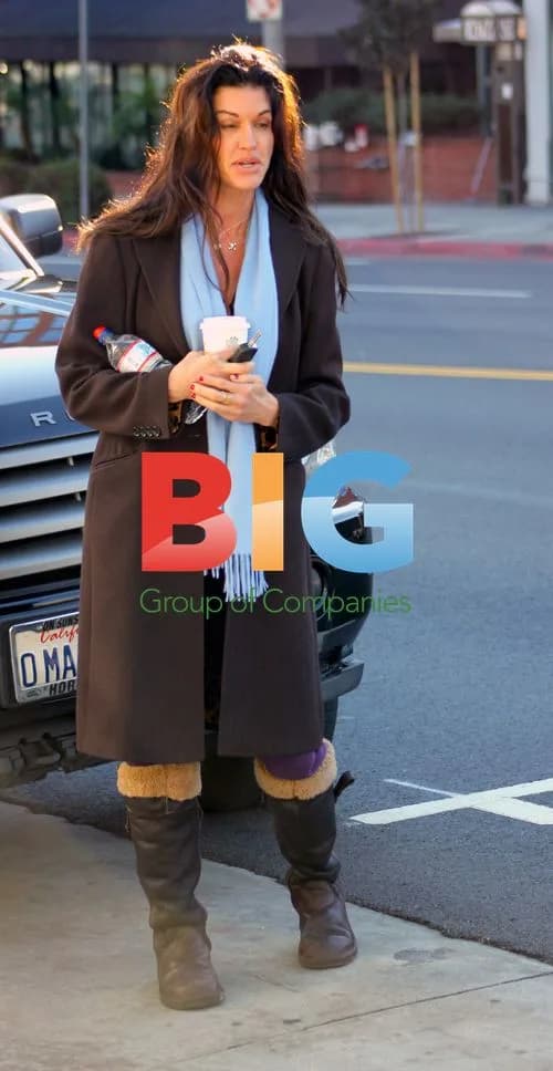 Janice Dickinson Gets Coffee in Beverly Hills