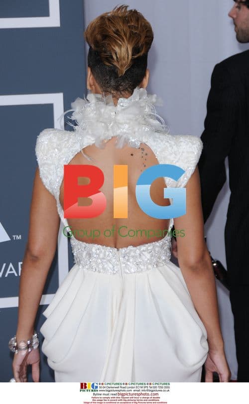 Rihanna at 2010 Grammys