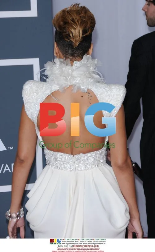 Rihanna at 2010 Grammys