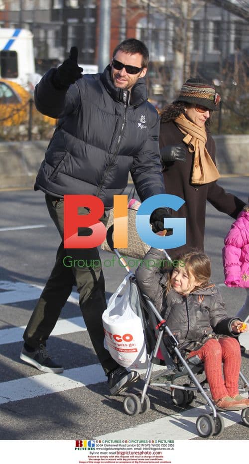 Hugh Jackman picks up daughter Ava from school