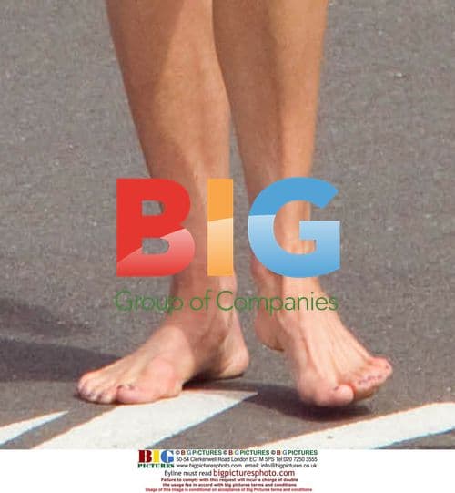 Pregnant Antonia Kidman Walks Barefoot in Sydney