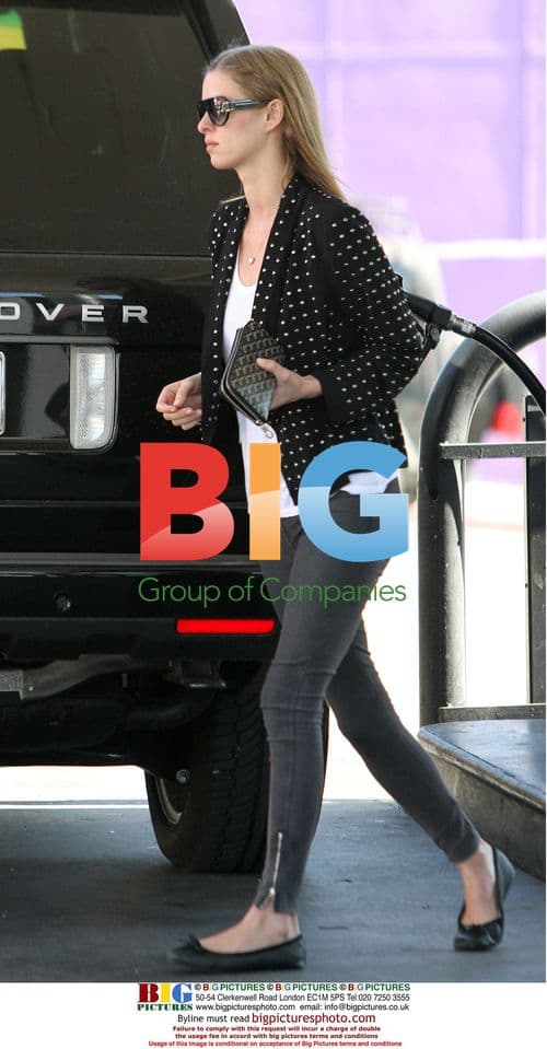 Nicky Hilton Refuels Her Range Rover at Gas Station in Los Angeles