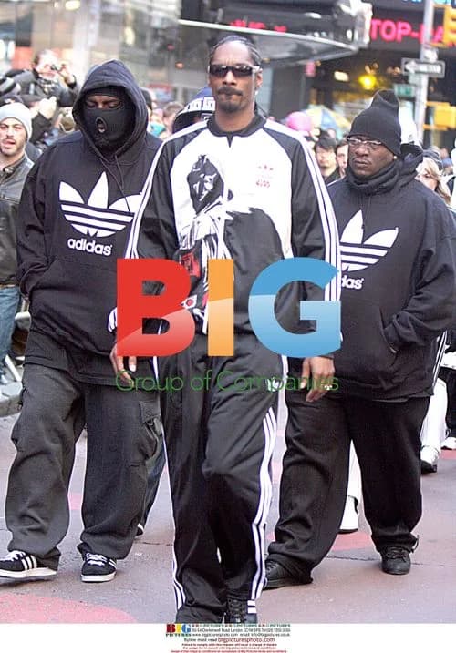 Snoop Dogg, Darth Vader and Stormtroopers at Foot Locker