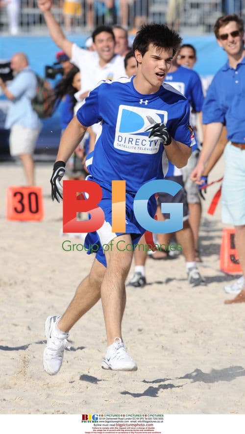 Taylor Lautner at Direct TV Beach Bowl