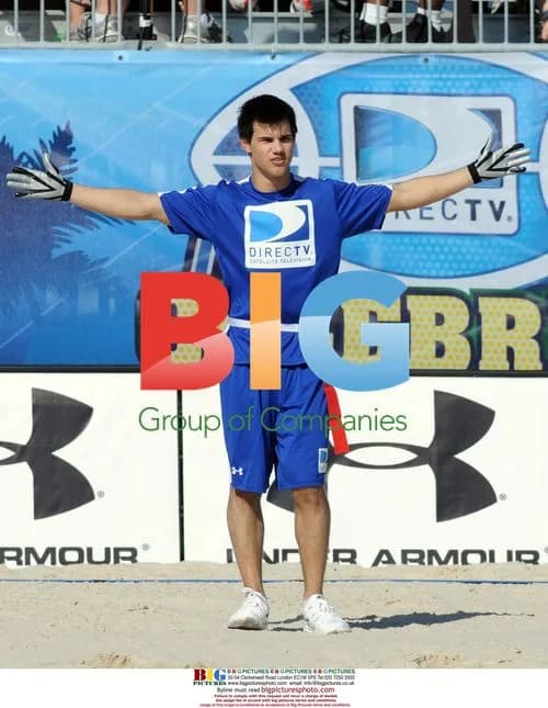 Taylor Lautner at DirectTV Celebrity Beach Bowl