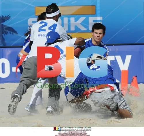 Taylor Lautner at Celebrity Beach Bowl