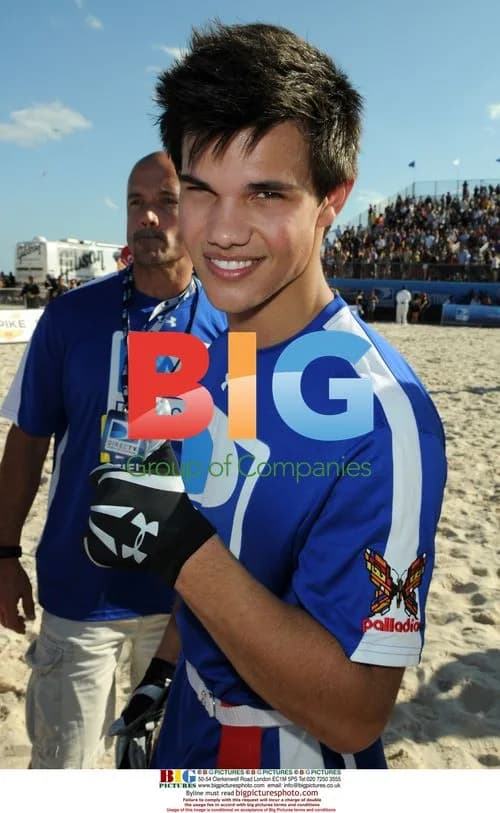 Taylor Lautner at Celebrity Beach Bowl Game
