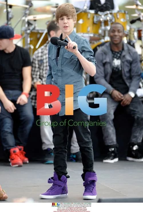 Justin Bieber Performs on The Early Show