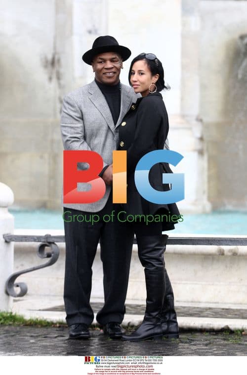 Mike Tyson and Wife Exploring Rome