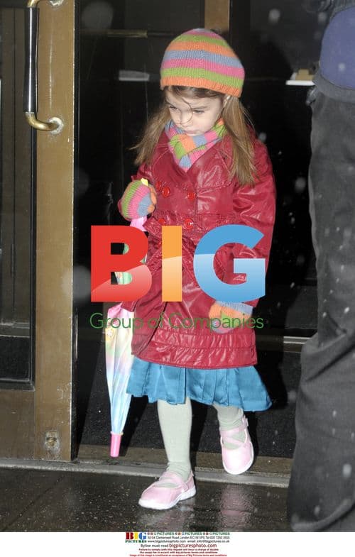Katie Holmes and Suri Out in Blizzard