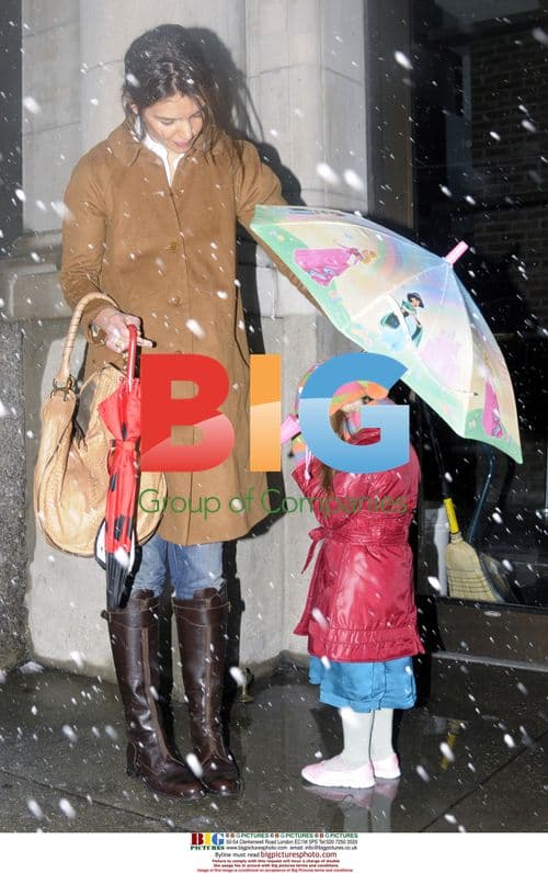 Katie Holmes & Suri Out in NYC Blizzard