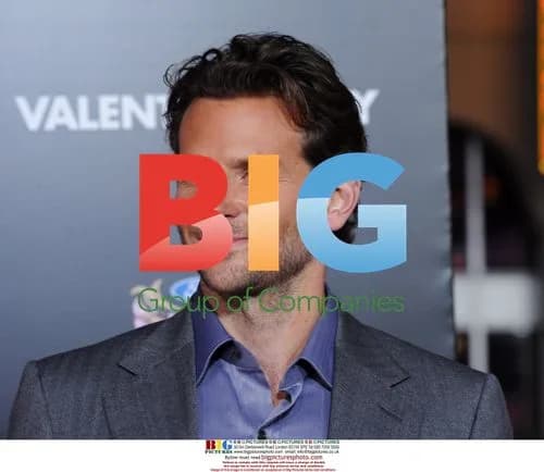 Bradley Cooper at 'Valentine's Day' Premiere