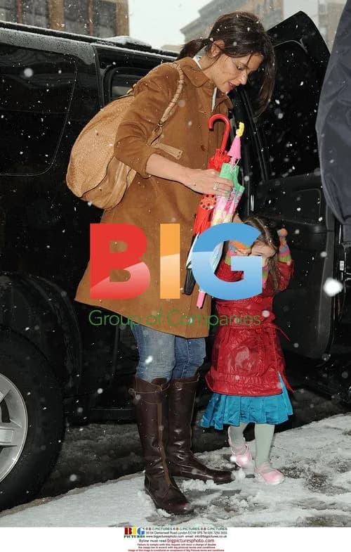 Katie Holmes and Suri Cruise in New York Snow