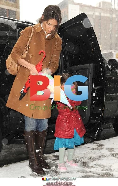 Katie Holmes and Suri Cruise in Snow