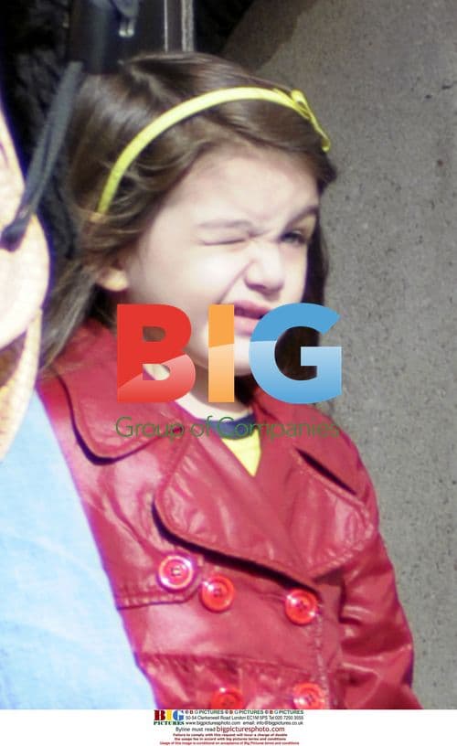 Katie Holmes and Suri Cruise Leave NYC Apartment