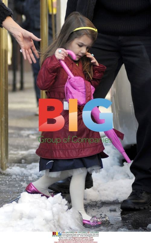 Katie Holmes and Suri Cruise leave NYC apartment