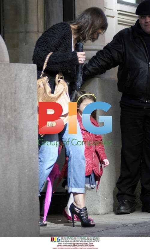Katie Holmes and Suri Cruise Leave NYC Apartment